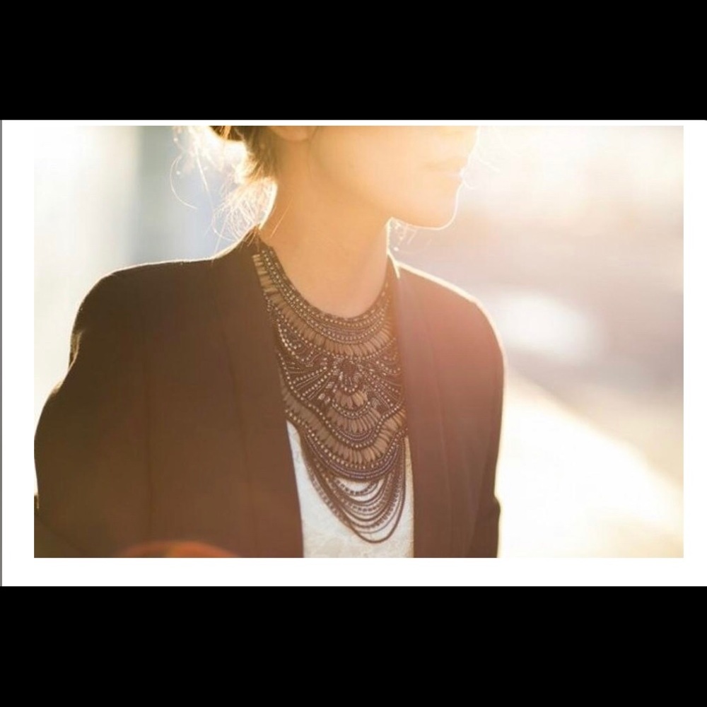 Stella and Dot Virginia Bib Necklace